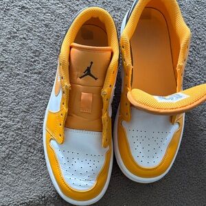 Jordan Kids' Sneakers - White and Orange